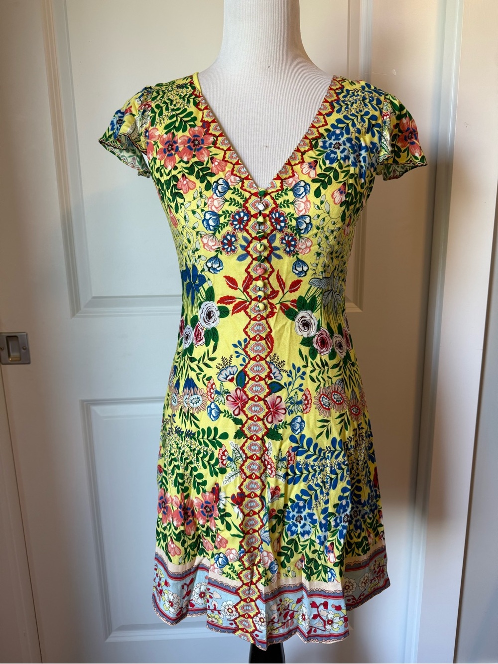 Alice + Olivia Yellow Floral Button Front Mini Dress Size 4 Boho Cottagecore